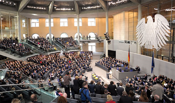 Benedicto XVI al Parlamento Federal Alemán